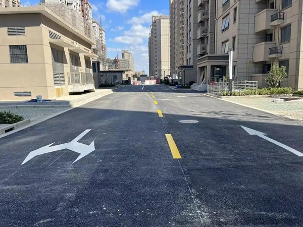 工业园区道路.jpg