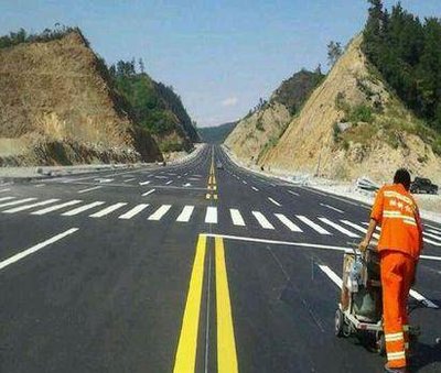 沥青道路图片